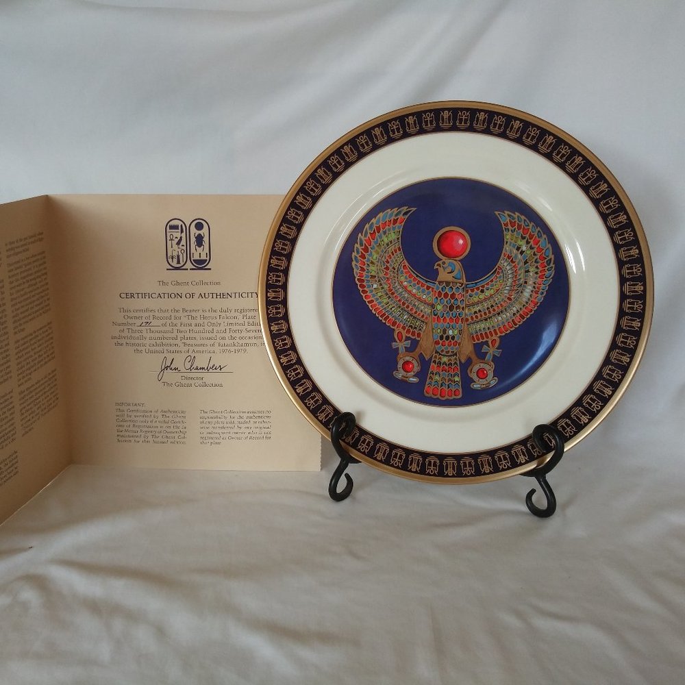 The Treasures Of Tutankhamun Plate "The Horus Falcon" - Limited Edition
